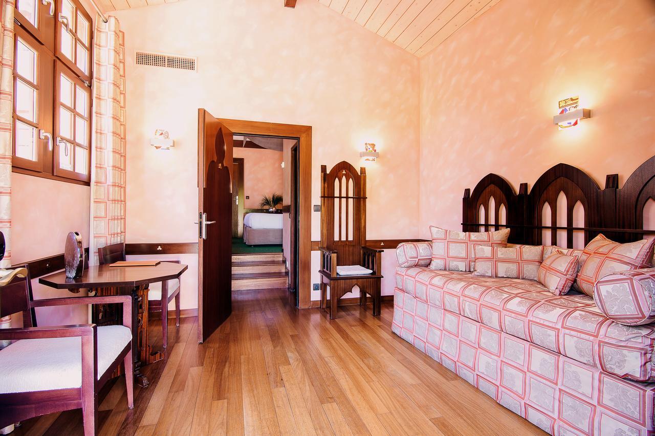 Hotel Au Logis Des Remparts Сент-Емільйон Екстер'єр фото